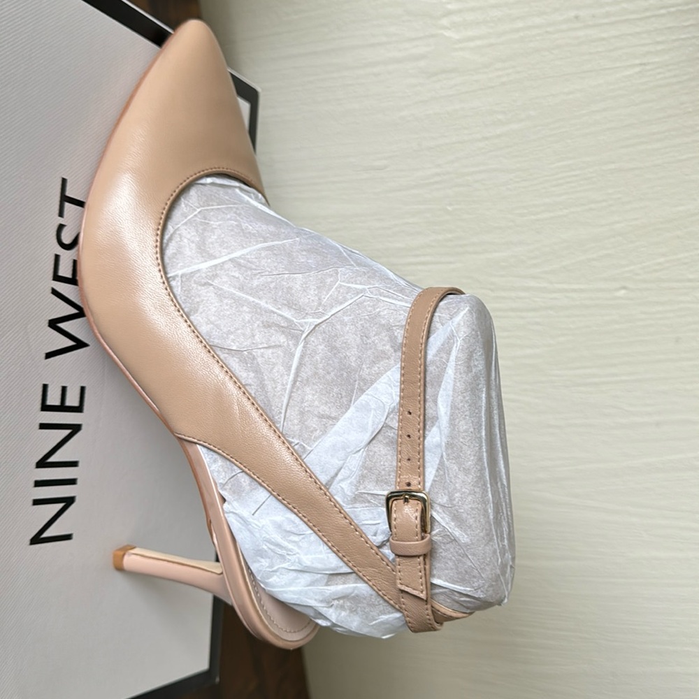 Nine West, missthing. Light Natural Leather, Slingback Pumps, Size 8 1/2